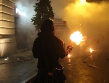 Θεσσαλονίκη: Επίθεση με μολότοφ κατά αστυνομικών στο τουρκικό προξενείο